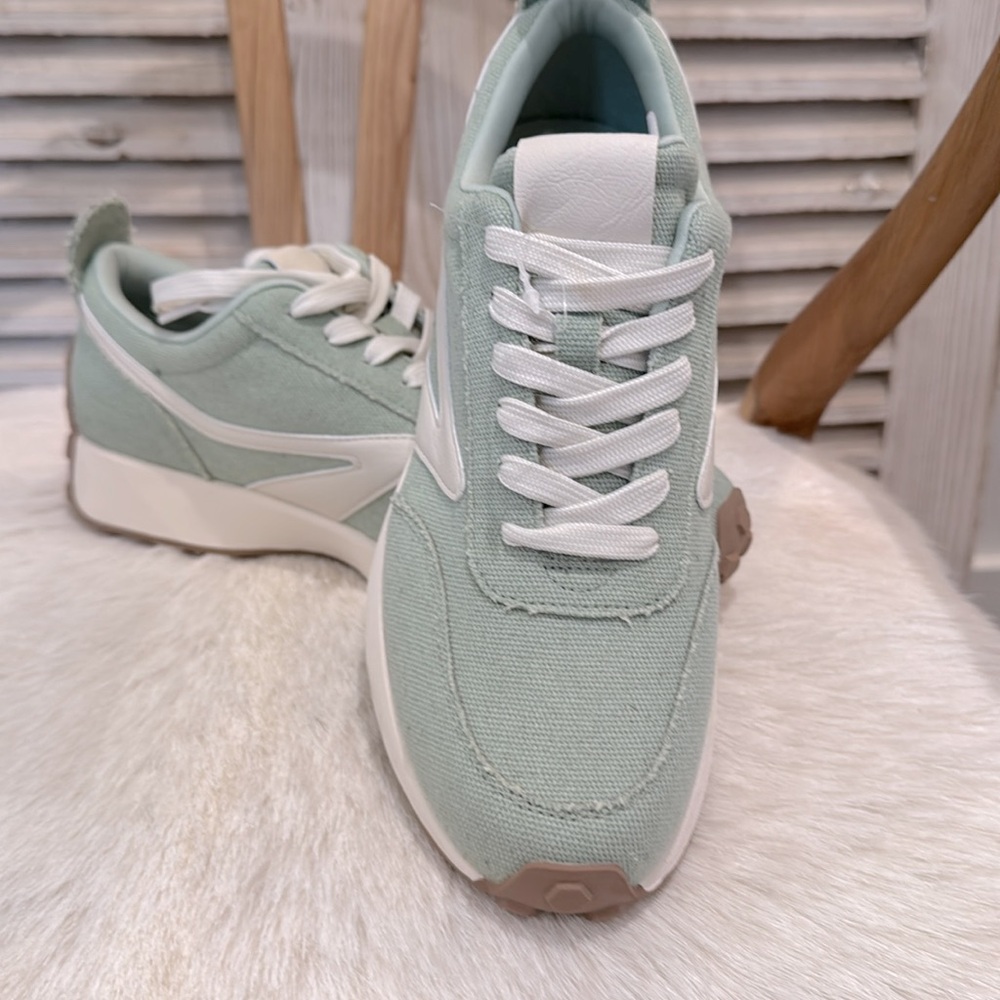 NEW Dolce Vita : Light Soft Green Dolce Vita Canvas Sneakers - Picture 2 of 7
